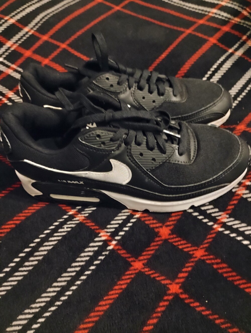 Women's Like New Black And White Nike Air Max 90 U.S. Size 10